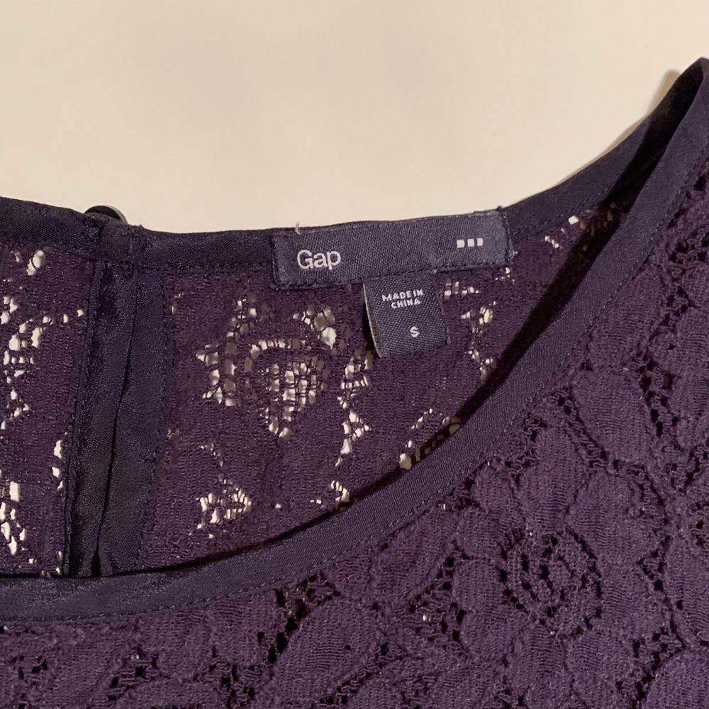 Gap navy blouse